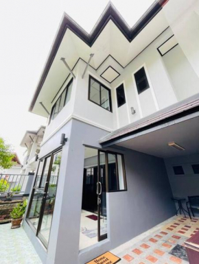Boomerang House